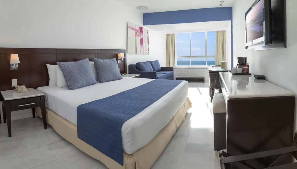 Park Royal Beach Mazatlán Exterior foto
