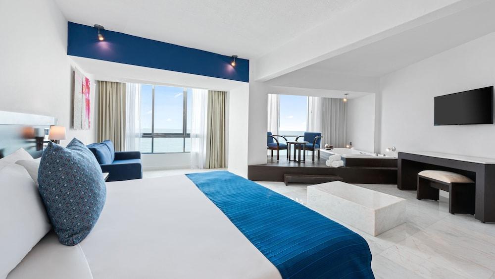 Park Royal Beach Mazatlán Exterior foto