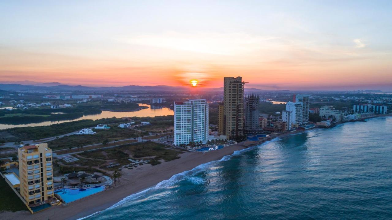 Park Royal Beach Mazatlán Exterior foto